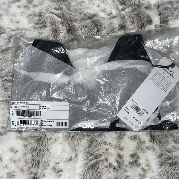 NWT Alo Airlift Line Up Bra - Picture 3 of 3